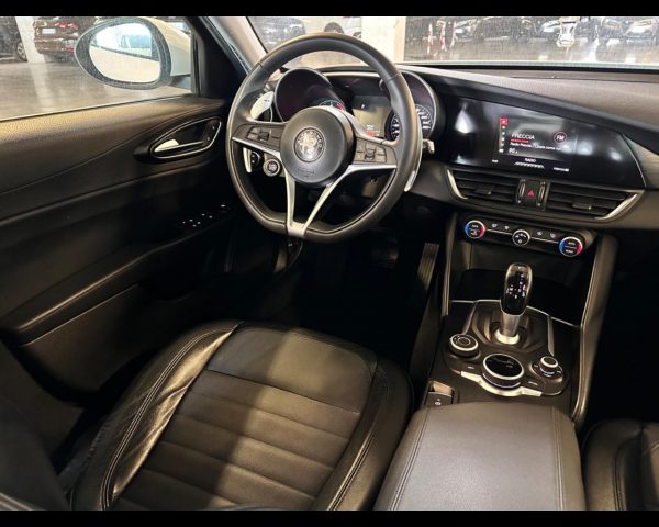 Alfa Romeo Giulia (2016) - Giulia 2.2 Turbodiesel 180 CV Super