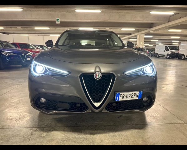 Alfa Romeo Stelvio - Stelvio 2.2 Turbodiesel 180 CV AT8 RWD Business
