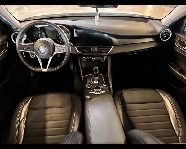 Alfa Romeo Giulia (2016) - Giulia 2.2 Turbodiesel 180 CV Super