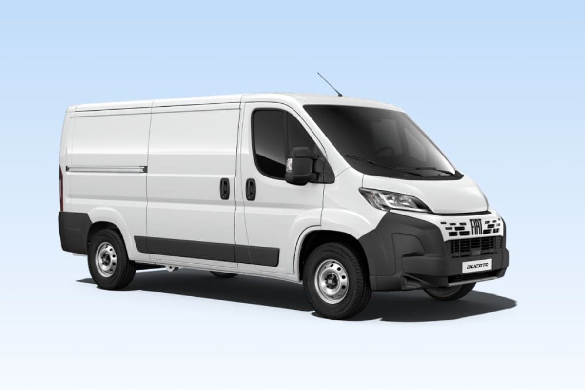 noleggio lungo termine leasys Fiat Ducato · 33Q L2H2 2.2 Diesel 140cv gruppo scar